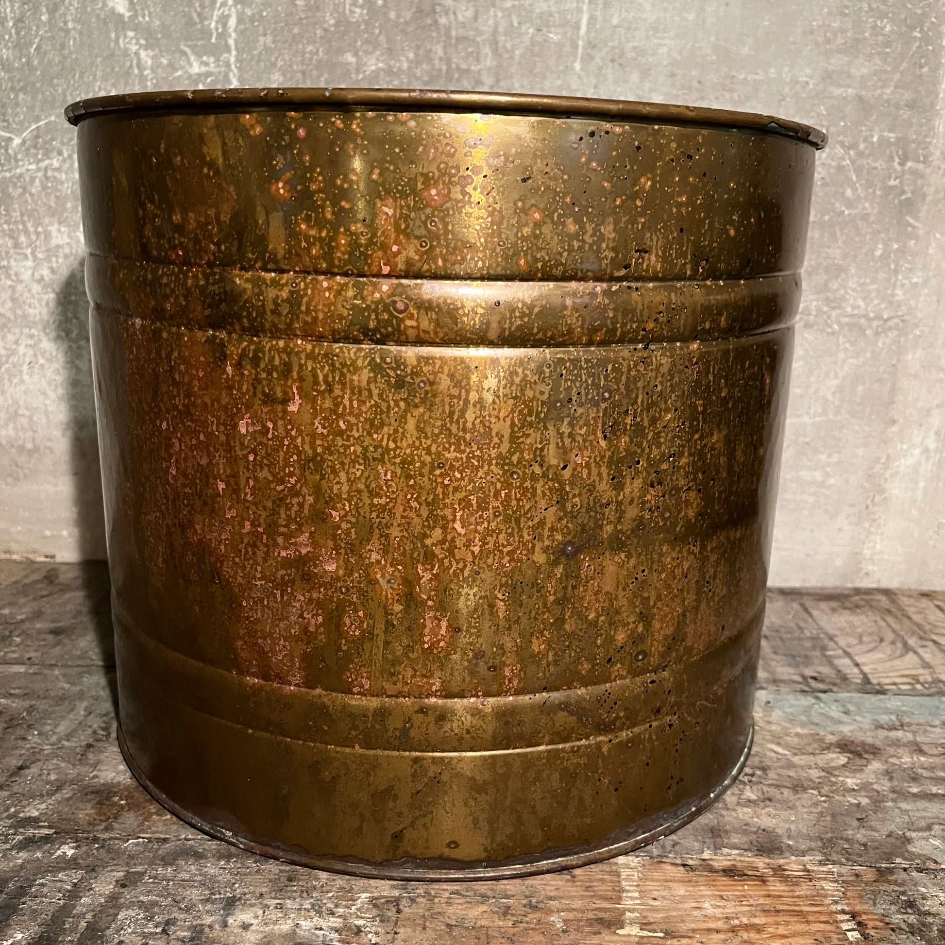 Large Brass Container – victoriarescuesvintage